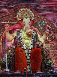 Raja ❤️
.
.
.
.
.
#lalbaugcharaja #raja #viral #trending #