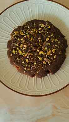Experience the healthiest oats cake to satisfy your sweet cr