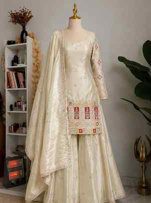 Pinterest-worthy ethnic fits because basic just wasnโt enoug