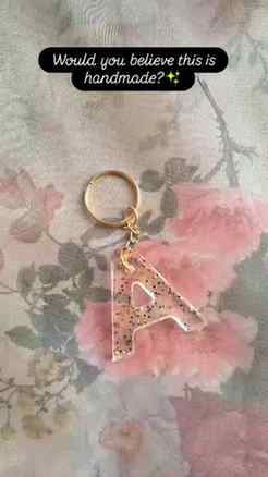 Comment below..... Keep it or gift it?
#resinkeychain #handm