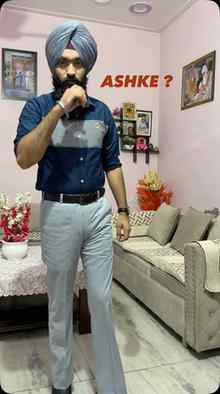 ke Ashke Mere jor badha ae phatt ‘che😎
Casual ton Classy in