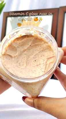Trying the Dr. Rashel Vitamin C Scrub for a fresh, smooth &