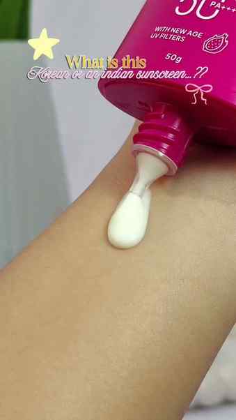 My everyday sunscreen pick ☀️
SPF 50+ PA++++ with a lightwei