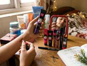 Elle 18 makeup kit affordable price 💖
#instagram #makeupadd