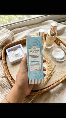 Dot and key moisturizer 🩵
#dotandkey #skincareroutine 
@dot
