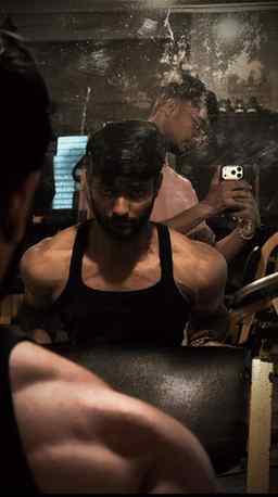 Real Enough Now?

#workout #ａｅｓｔｈｅｔｉｃ #virelreels #gymmotiva