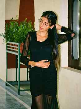 Just me flaunting my black dress again coz why not ???👅😮‍�