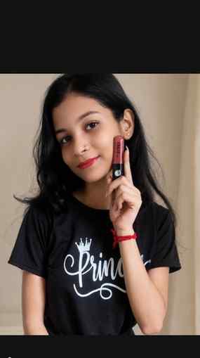 💄 One swipe. Endless confidence. ✨
Staze Beauty Gloss Lock