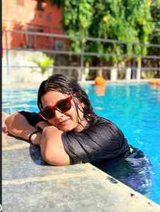 ☀️🧿🩵
.
.
.
.
.
.
.
.
.
[ pool day , calm vibes, girl quot