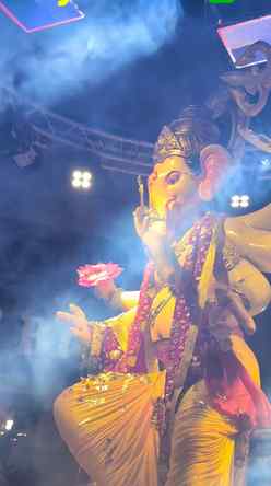 Ganpati Bappa Morya 🙏❤️✨
#hyderabad_diaries #ganeshchaturt