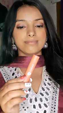 Comment for link🔗
The Sugar Glide Peptide Plumping Gloss S