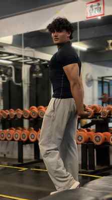 Vishay hard🗿📈
.
.
.
.
.
#fitness #gym #bodybuilding #fitne