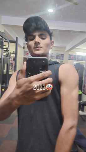 मजबूत विषय 📈🗿
.
.
.
.
#fitness #gym #marathi #transformati