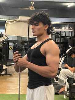 Just workout daily 🗿📈
.
.
.
.
.
#sexy #dashing #aesthetic