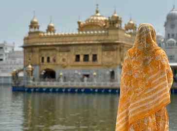 Lokaan de yaar vakhre hunde ne... mera Yaar taan mera Rabb h