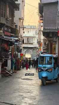 Udaipur 🤍
.
.
अब बात सिर्फ घूमने की नहीं, शहर के उस स्वाद औ