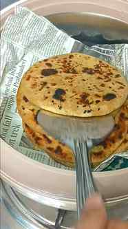 Aloo paratha 
.
.
.
#foodstagram #foodphotography #foodie #i