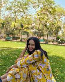 Sunlight suitess me 👀✨🦢
.
.
.
#ethnic #sunlight #reeitfeel