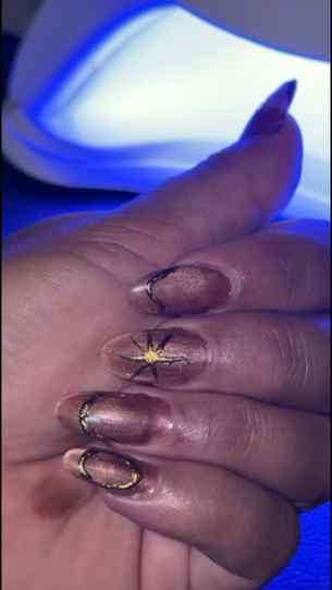 Chrome nails 💅🏻 
.
.
.

#chromenails #goldvibes #beautiful