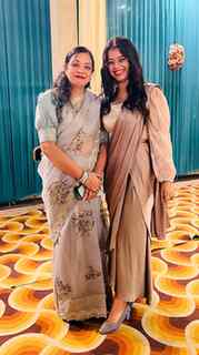 Mummy wanted to do this trend…
Mummy boli karne ka to karne 