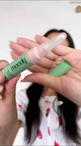 Moody acne expert overnight spot corrector pen 💚
.
.
.
.
.