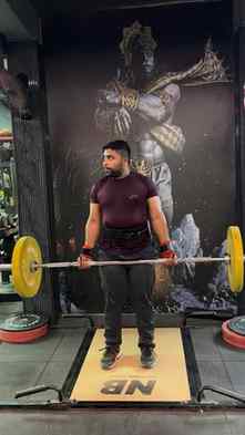 50kg barbell curl 🦍💪
#reels #reelsinstagram #gym #gymmoti