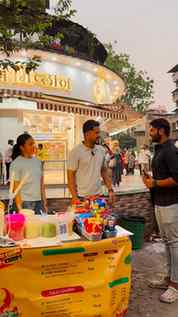 Kamothemadhe famous hotayt Chinu Tai cha Chips ani wafer wit