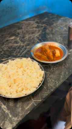 കപ്പയും കഞ്ഞിയും മീൻകറിയും… 😮💨🔥
നമ്മളെ കോഴിക്കോട്ടുകാർ പ