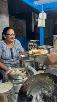 Kozhikode-ലെ must-try തട്ടുകട ❤️🔥 | മല്ലികമ്മയുടെ തട്ടുകട
.