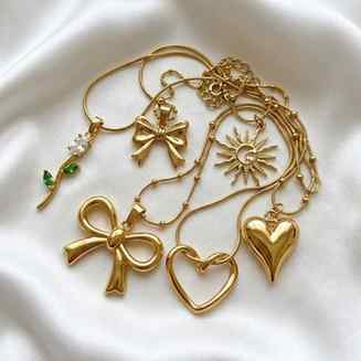 Comment " gold " for the link 
Golden jewellery that don't d