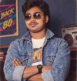 If I lived in the 80s… this would be me. 😎 📼
.
#80s