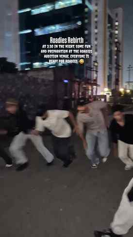 At 2:30 in the night, some fun and preparation at the Roadie