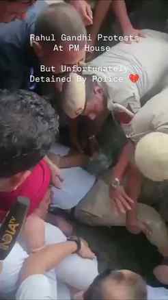Rahul Gandhi & Akhilesh Yadav Detained By Police 💔
#rahulg