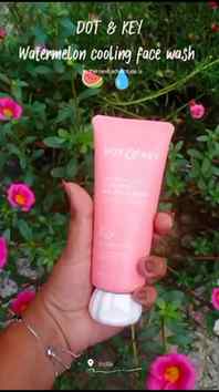 Dot & Key watermelon cooling face wash 🍉 💧
@dotandkey.ski