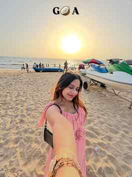 Soft waves ,Softer moments 💕🧏🏻‍♀️🌸🌷
.
#trendingpost #tr