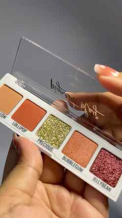 Obsessed with these textures ✨ smooth mattes, dreamy shimmer