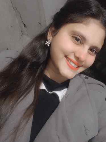 I'm In My Self Obsessed Era🪞🦢🤍
.
.
.
.
MissRavya🖤
.
.
@m