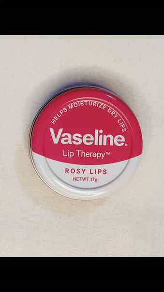 Your every day lip essential❤️ @vaselineindia
[vaseline ros