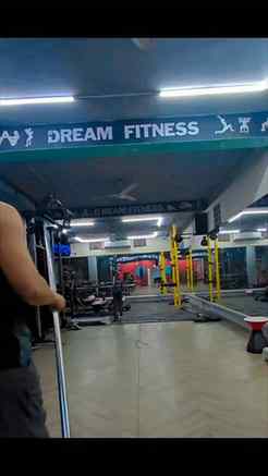 🔥 GYM CHALLENGE ACCEPTED? 😈💪
देखते हैं किसमें है असली दम