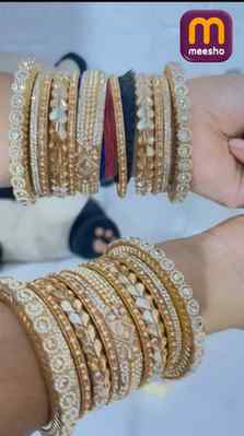Beautiful bangles from @meeshoapp @meeshocreatorclub