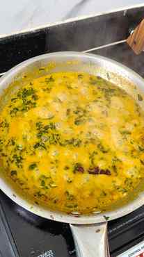 Lasuni Methi ki sabzi 🌿🧄 — methi ka ye simple sa twist tas