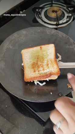 Burger khane ka mann ho toh bun ki zarurat nahi! 🍔😍
Bread