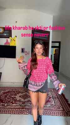 Style mein rehne ka 😎
#tredingreels #dailylife #ootd💗 #re