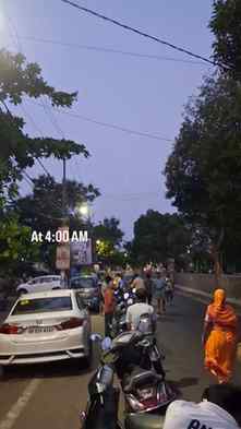 At 4am Petrol crisis 

#petrol #petrolprice #petrolcrisis