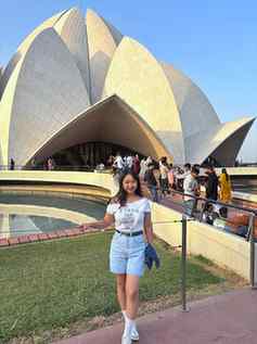Just a little day out 🌿🎀
#lotustemple #gandhijayanti2026