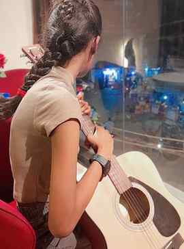 LET THE MUSIC DO THE TALKING .....🎶🎼