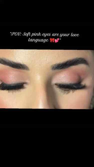 💕 Soft pink eyes, romantic vibes & a little touch of magic!