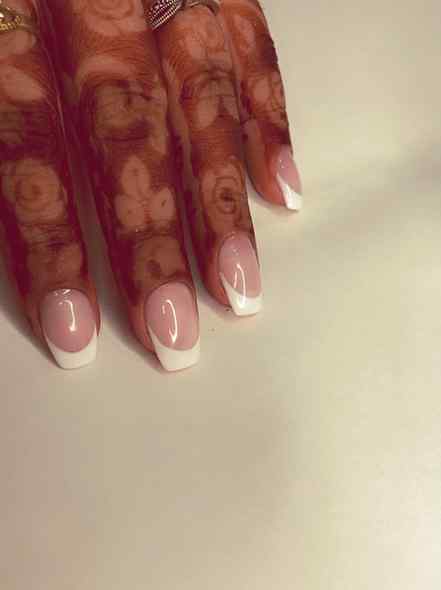 beautiful nails simple design 💕😩#gelnailsdesign #temporary