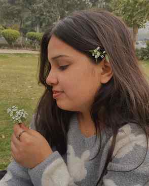 Holding happiness in both hands 🫶🏻✨
.
.
.
.
.
#photoofthed