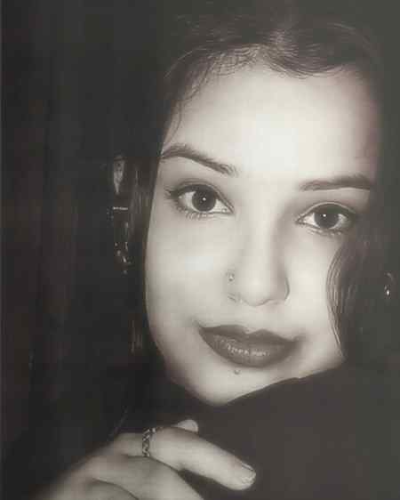 Elegance in every glance 🖤